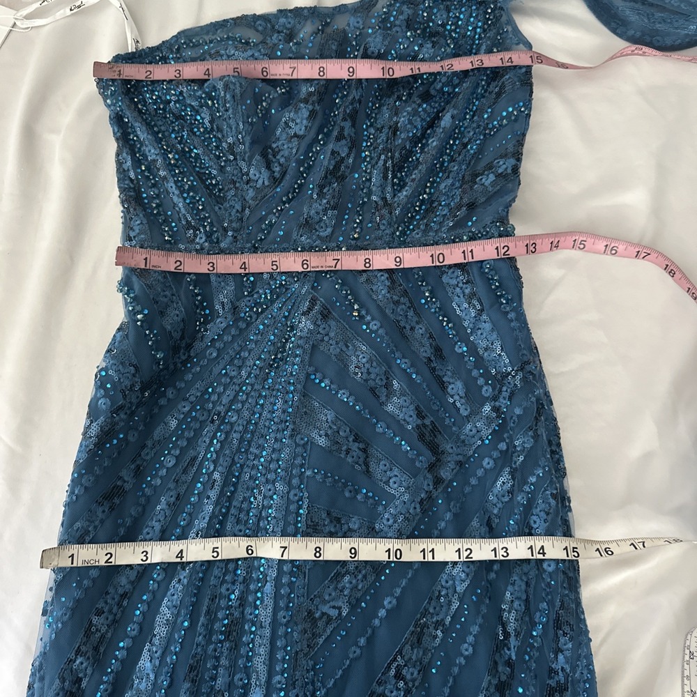 NWT Mac Duggal [ 4 ] 20528 One Shoulder‎ Cape Sleeve Embellished Gown Blue J1911 - Picture 4 of 15